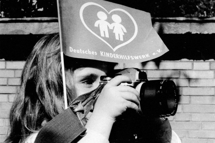 Die Aufgaben des Deutschen Kinderhilfswerkes haben sich seit der Gründung 1972 stetig erweitert. Doch die Kinder und ihr Wohlergehen stehen unverändert im Zentrum der Arbeit.