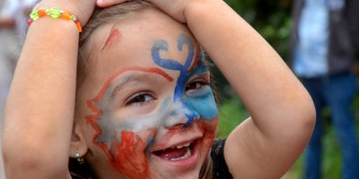 Das Deutsche Kinderhilfswerk setzt sich dafür ein, dass Kinder schon früh die Möglichkeit erhalten, zu selbstbestimmten Persönlichkeiten heranzuwachsen. 