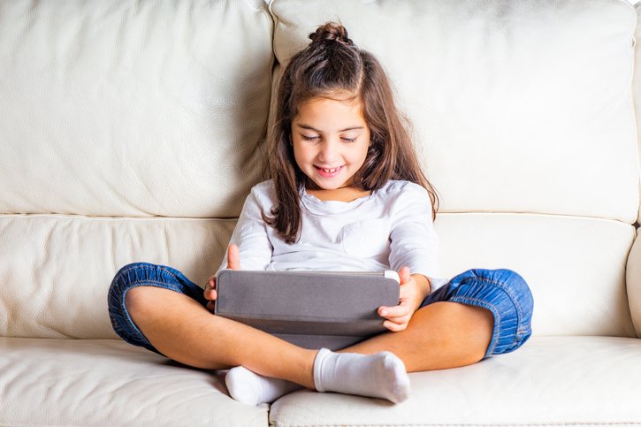 Digitale Medien sind alltägliche Begleiter im Aufwachsen von Kindern und Jugendlichen. 
