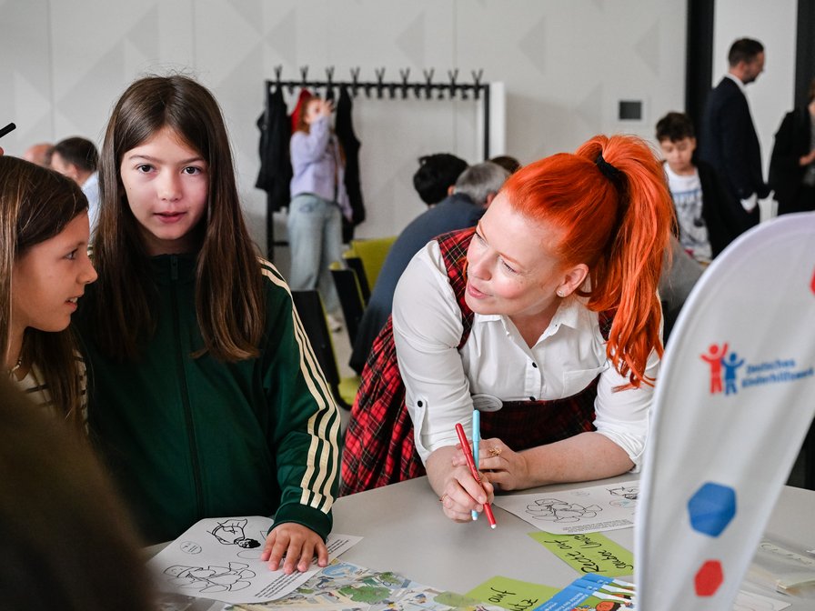 Kinder spreche über Stärken