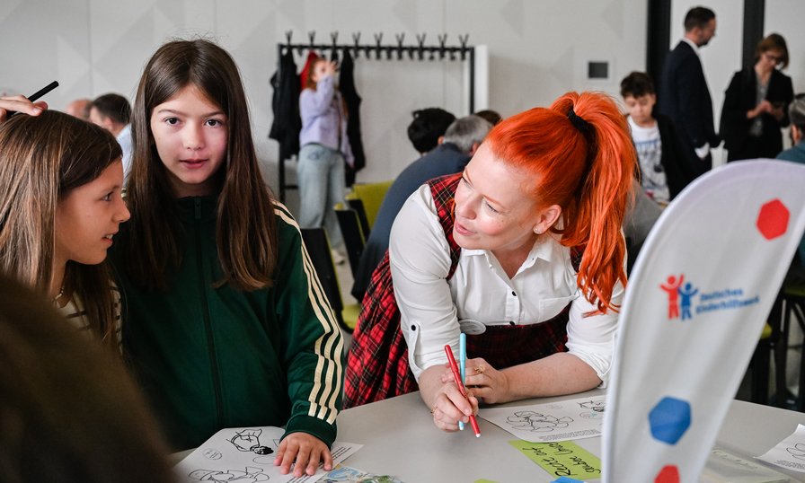 Kinder spreche über Stärken