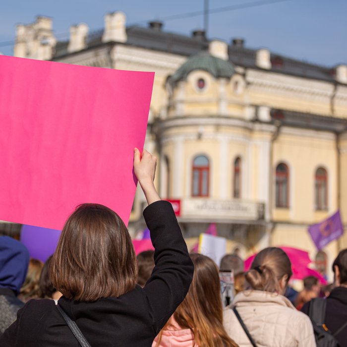 Menschen demonstrieren