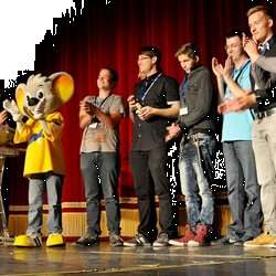 Die Goldene Göre 2015 wurde vom Deutschen Kinderhilfswerk im Europa-Park in Rust verliehen und ist der höchstdotierte Preis für Kinder- und Jugendbeteiligung in Deutschland. 